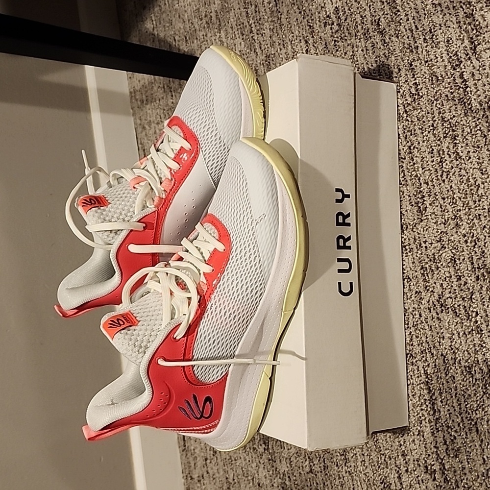 Under Armour Steph Curry unisex 3Z6 size M8.5 W10 with box